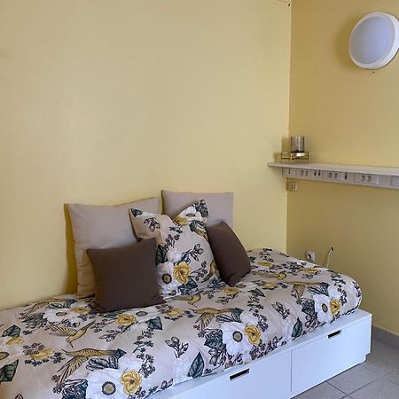 Maison Spacieuse Et Confortable 100M2 Avec Jardin Val-de-Reuil Extérieur photo